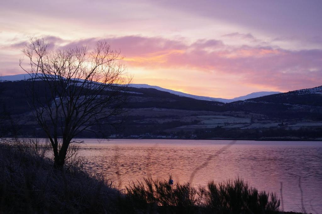 Quirky Lochside Home Inveraray Exterior foto